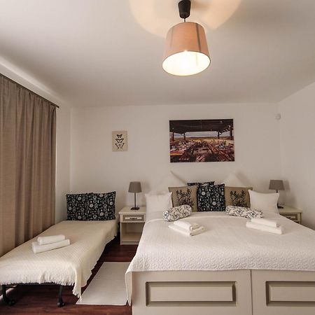 Rokusfalvy Birtok Vendeghaz Etyek Exterior foto